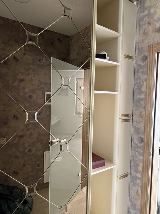 Шафа-купе  для зберігання речей