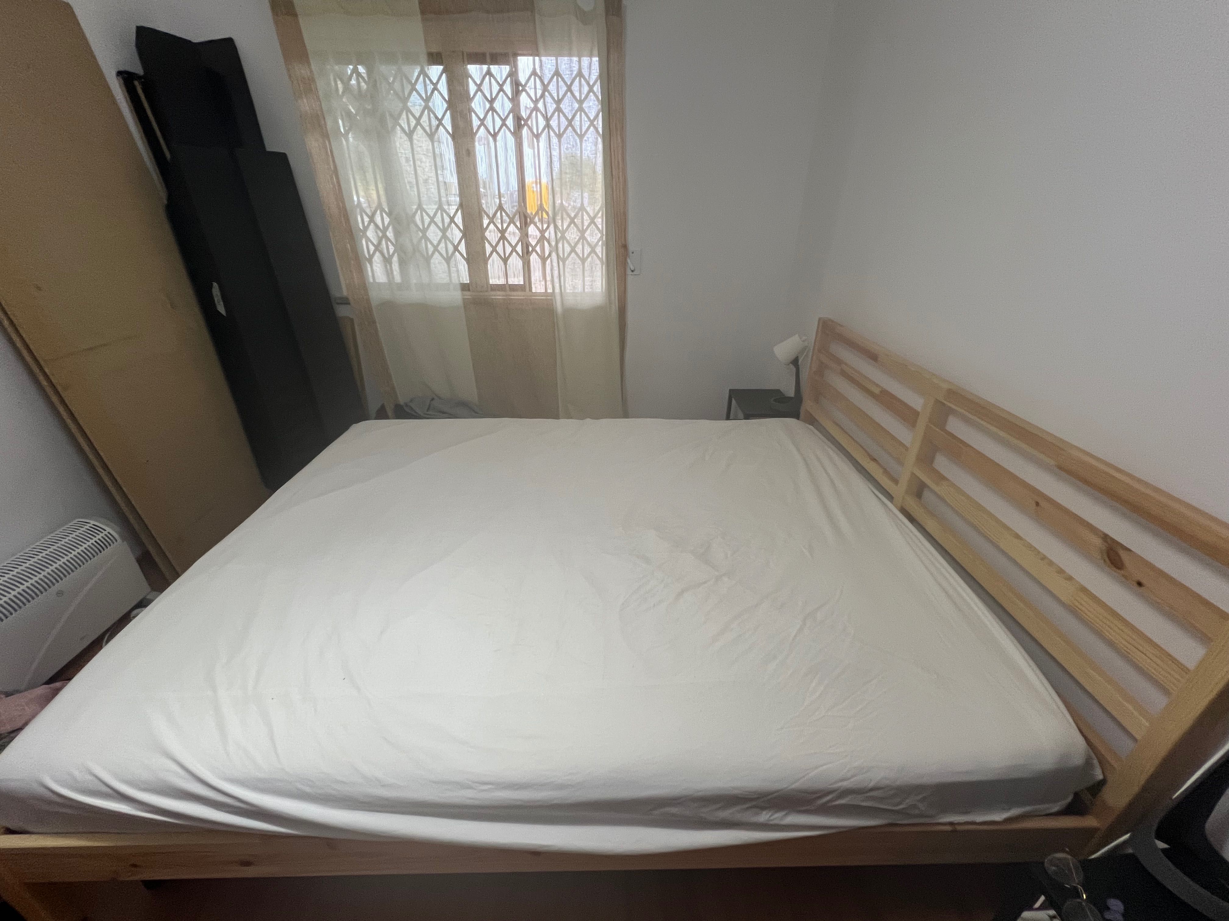 Cama com colchão 160x200