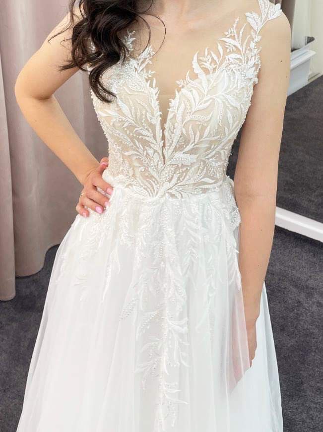 Suknia ślubna kolekcja 2024 Chassmi, 170 cm, S/M, 3m welon gratis