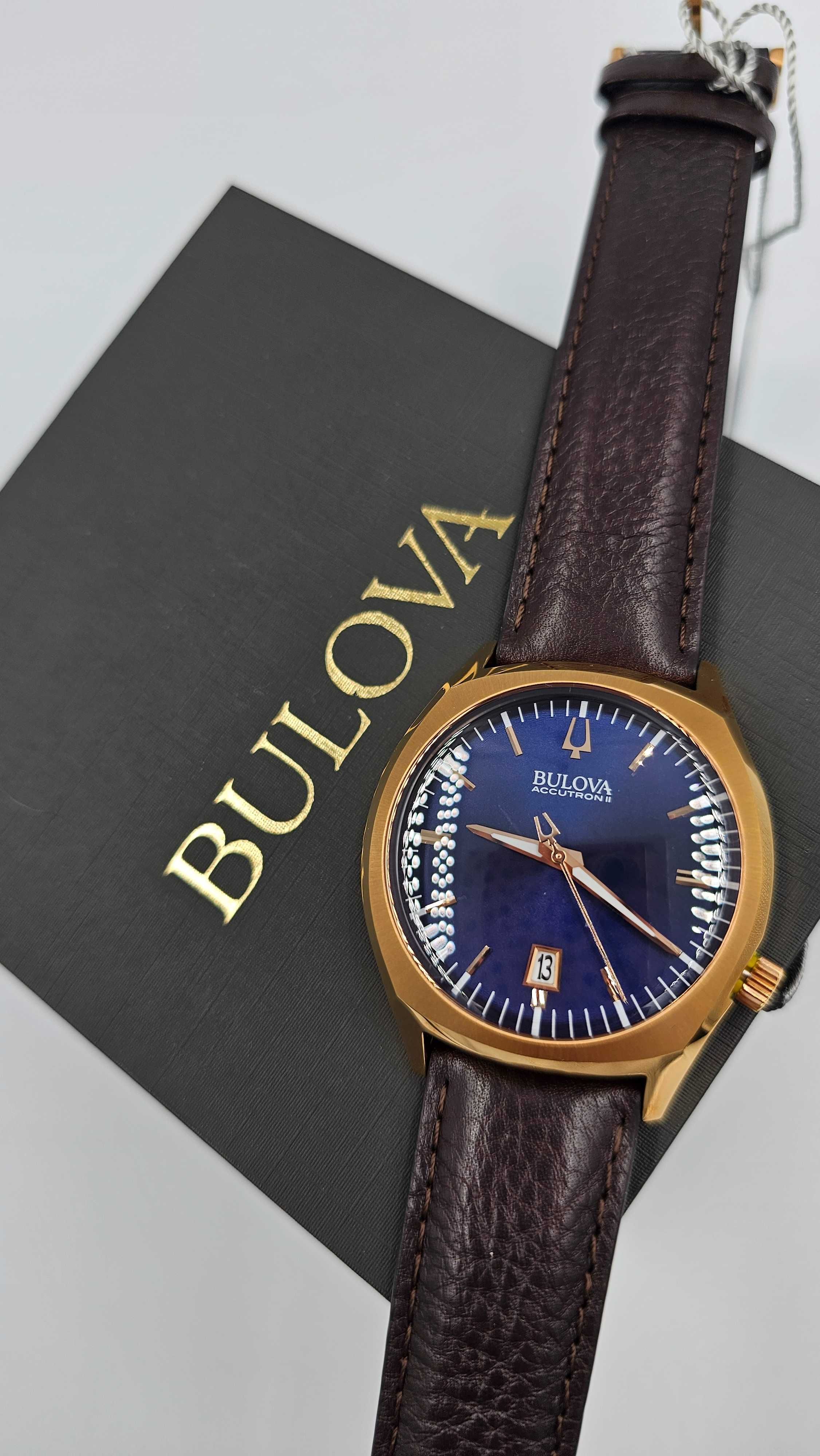 Zegarek męski Bulova Accutron II różowe złoto Piękny Elegancki
