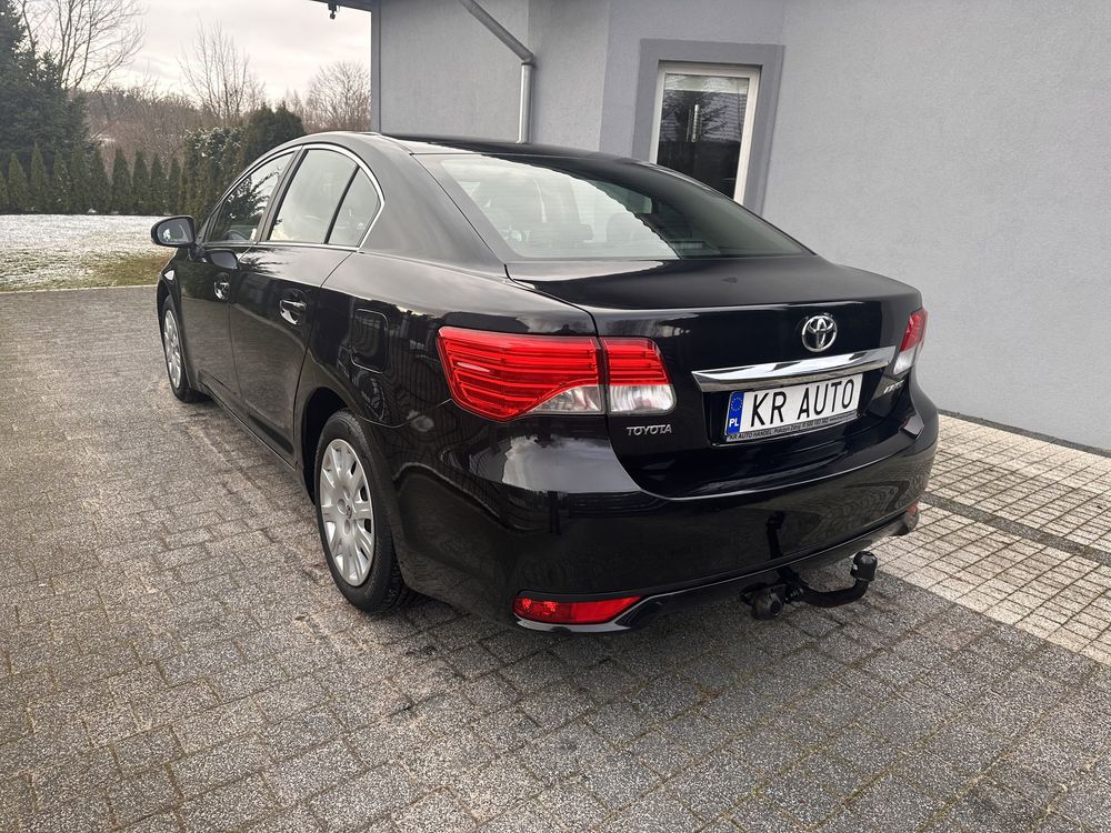 Toyota Avensis 1.8 Benzyna Lift LED Kamera Klimatronik Tempomat !!