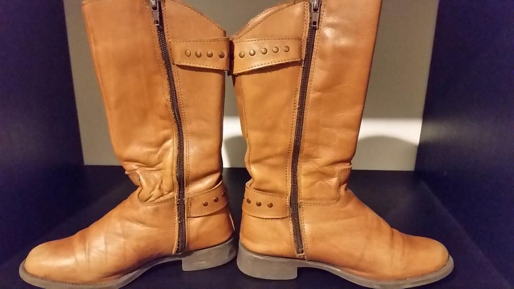 EXCELENTES| Botas camel em pele estilo cavaleiro N.34