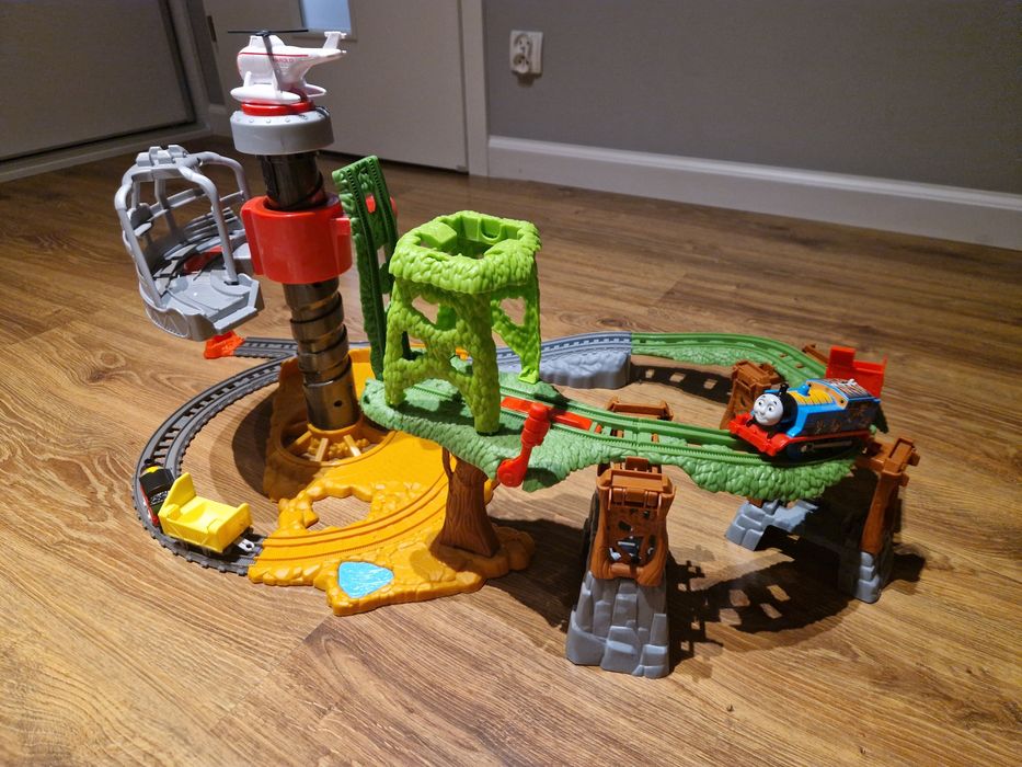 Stan IDEALNY ! Ciuchcia Tomek i przyjaciele ( TOR + POCIĄGI )