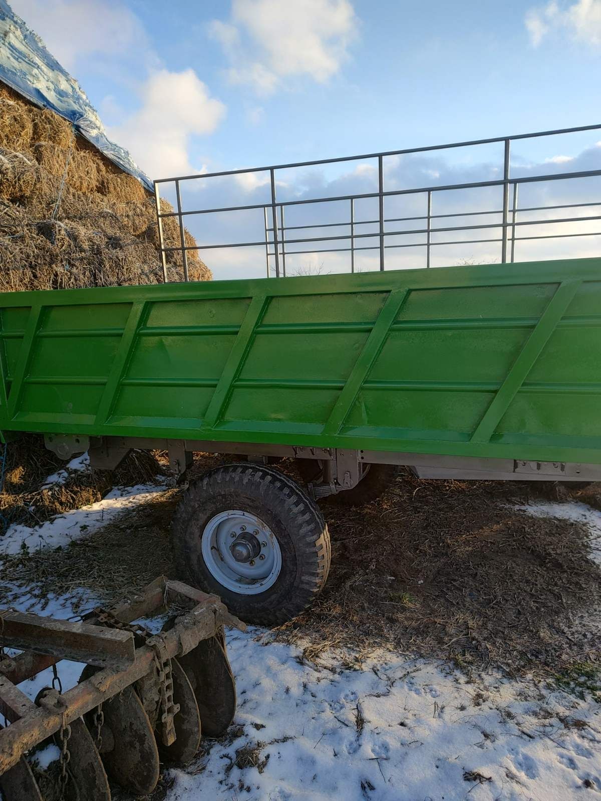 Продам причіп до трактора, самоскид.