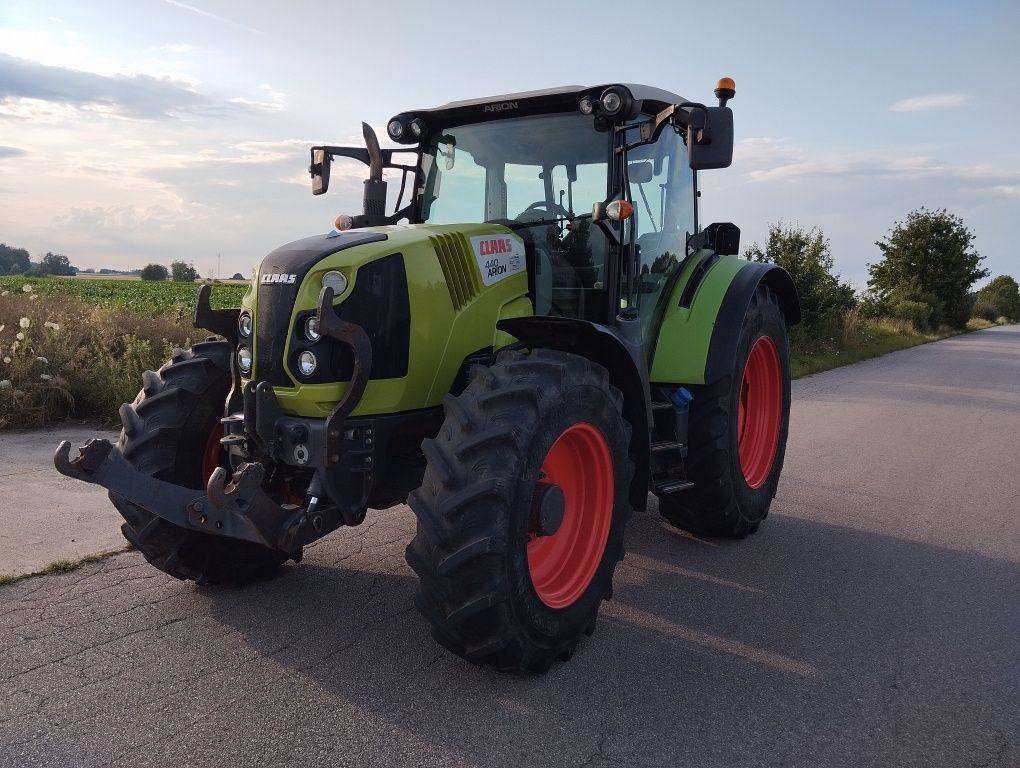 Claas Arion  440