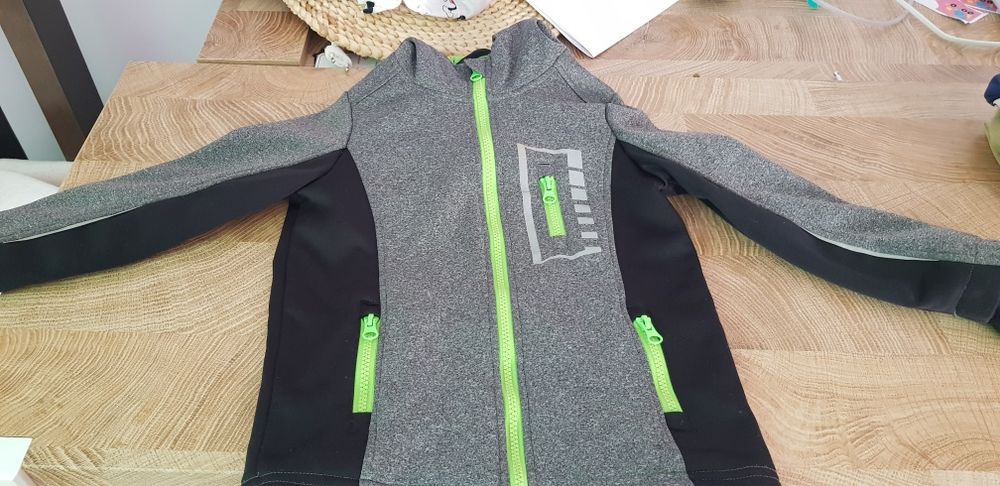 Paka ubrań 116 bluzy, koszule, spodnie, koszulki
