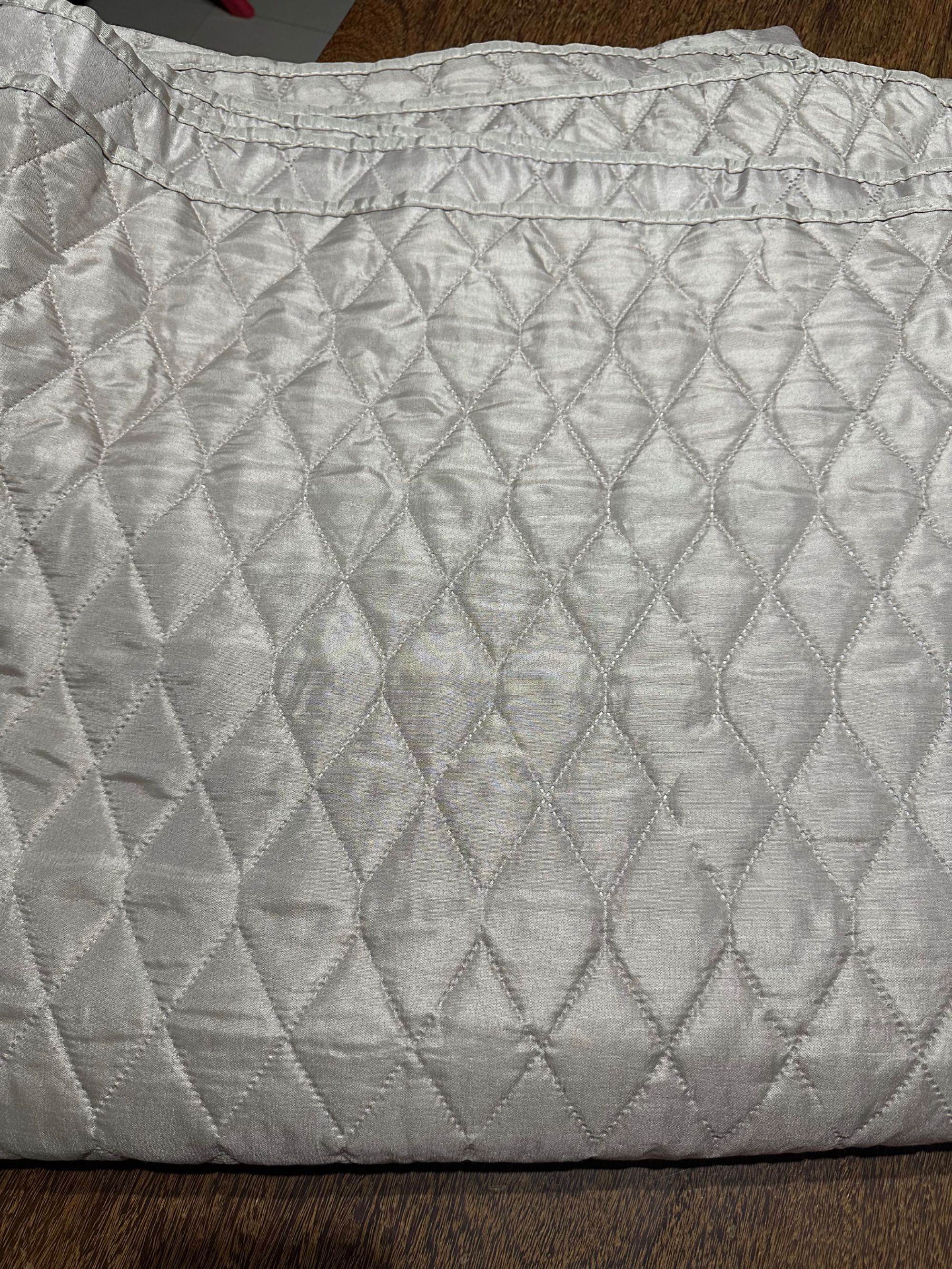 Colcha nova bege apenas 5€ tam 220X220