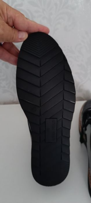 Buty damskie lakierki Anna Field