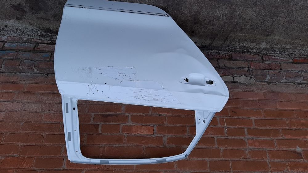 Продам двери а/м Passat B7 Америка