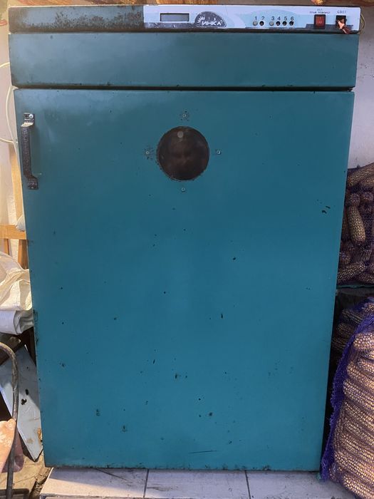 Інкубатор ИНКА-700 автоматичний