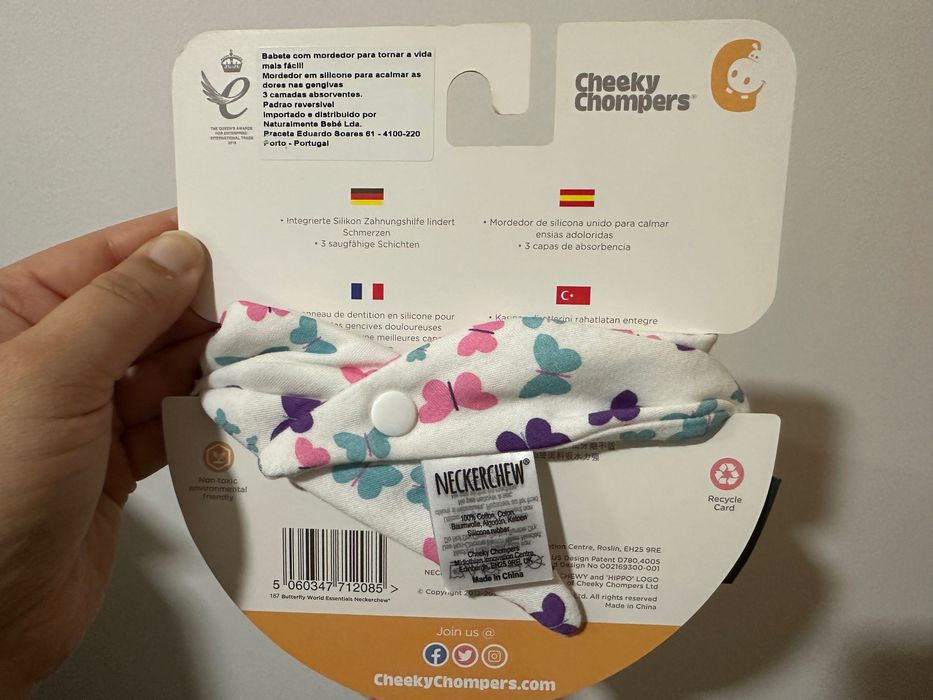 Babete com mordedor para acalmar a dor das gengivas Novo