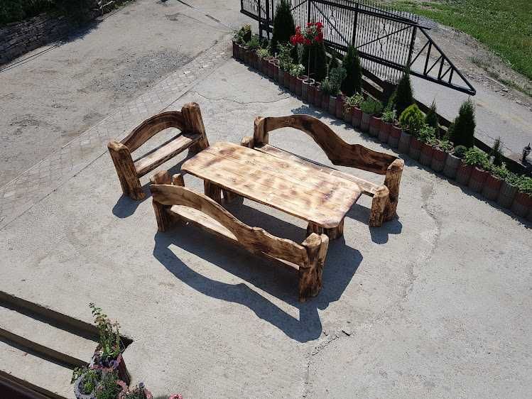 Meble ogrodowe stół drewniany komplet