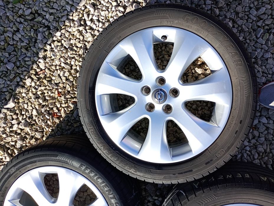 Koła aluminiowe felgi opel 5x105  215/50/17