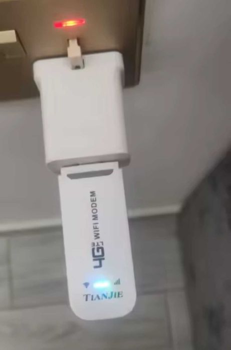 TIANJIE 4G LTE WiFi Роутер під SIM карту