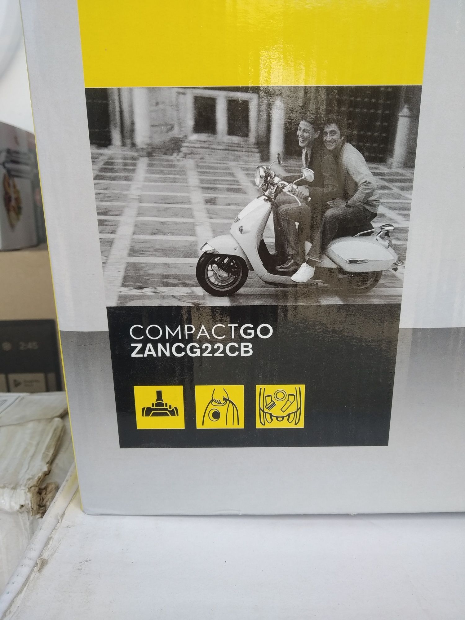 Пилосос Zanussi ZANCG22CB