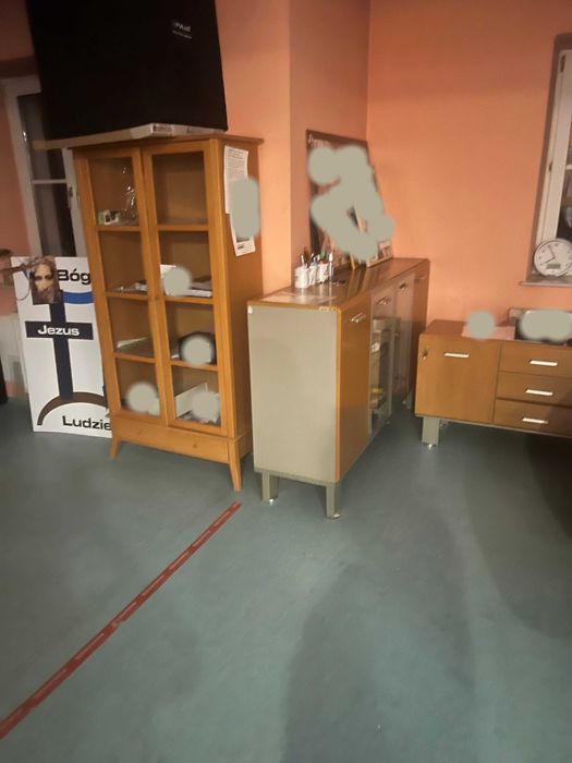 Meble biurowe (lub do salonu)