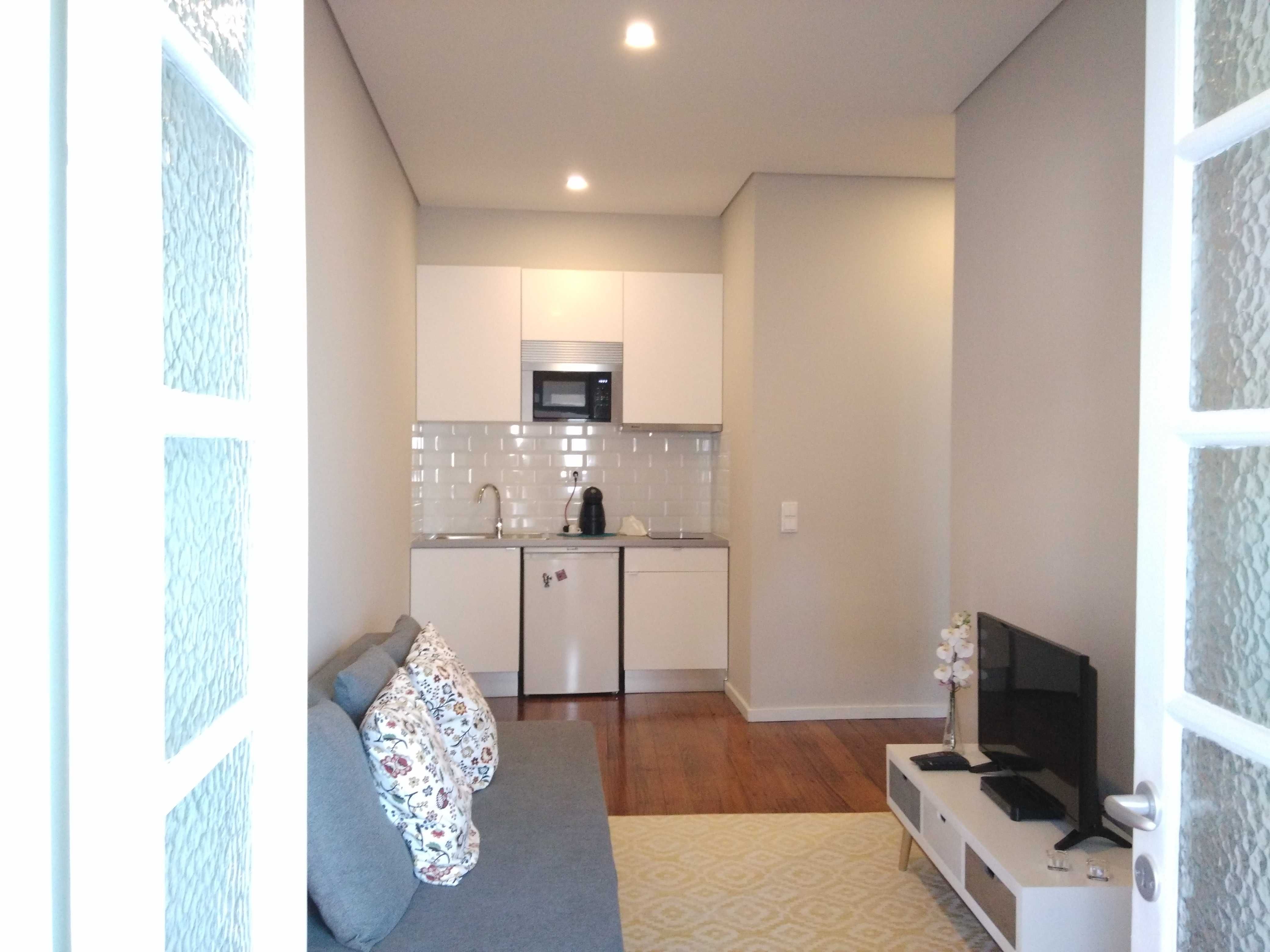Alugo Apartamento T0 e T1 (água, luz, tv e wifi incluído no preço)