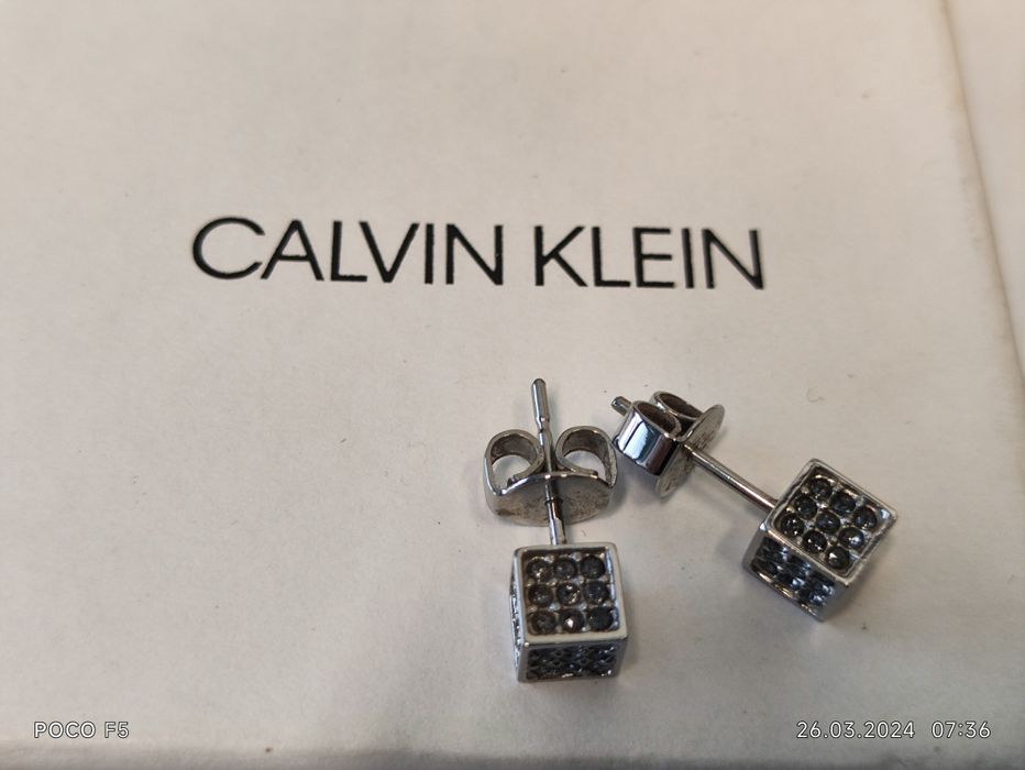 Calvin Klein kolczyki z kryształkami Swarovskiiego