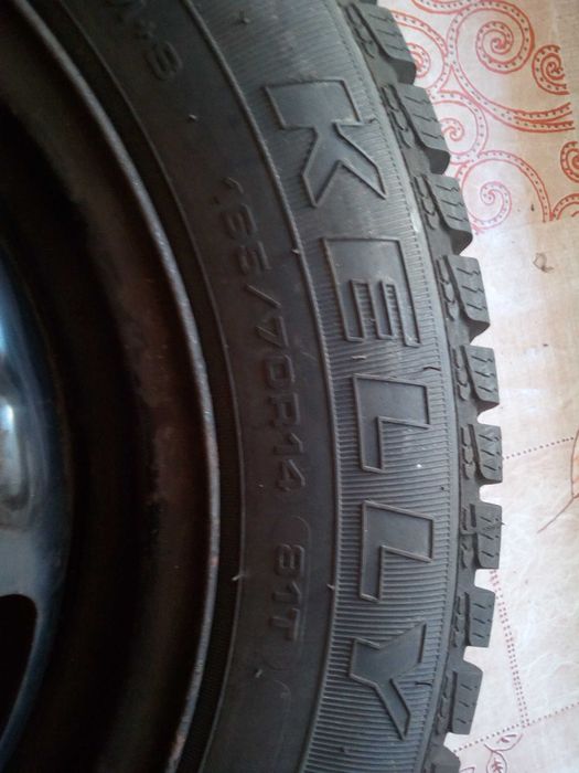 opony zimowe 165/70 R14 z felgami