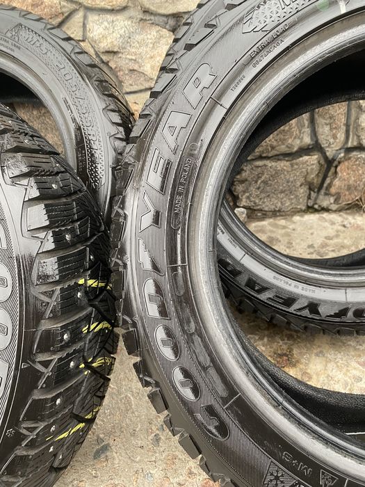 Резина 205/55R16