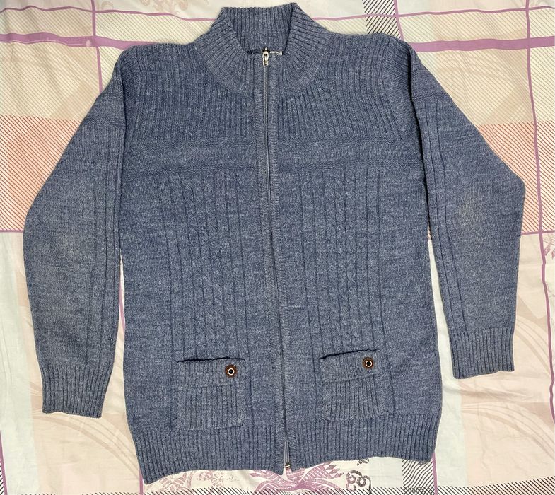 Тепла вʼязана кофта на блискавці (розмір 152)