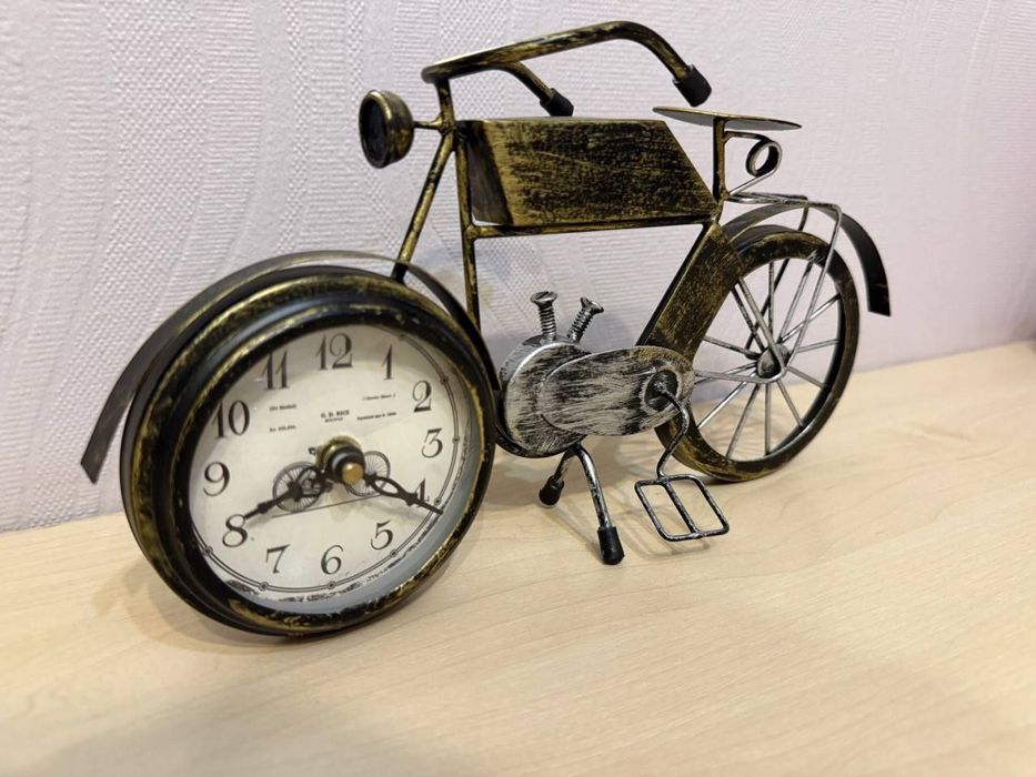 Сувенирные Часы-велосипед из Германии на подарок