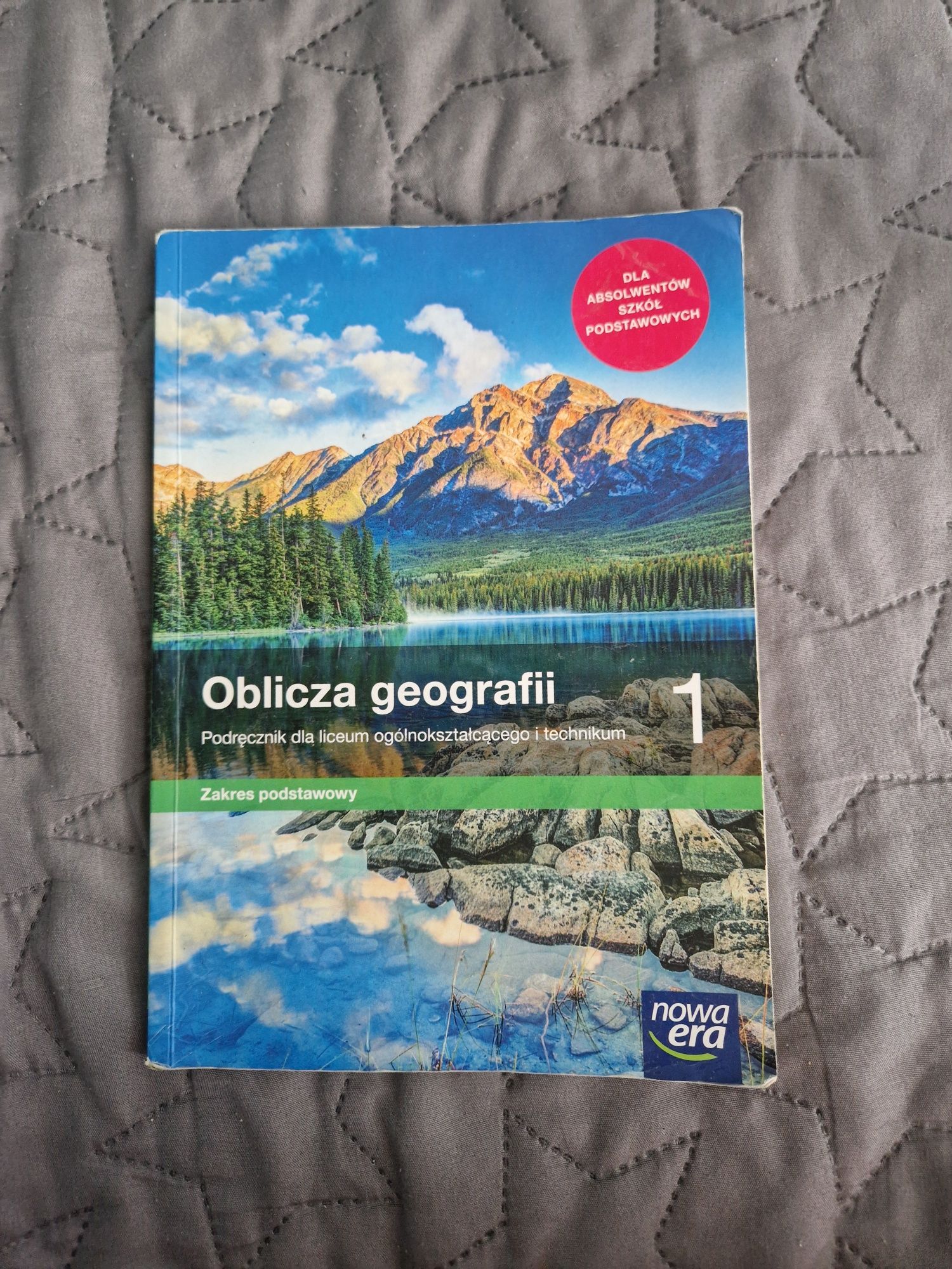 Sprzedam te podręczniki do 1 i 2 klasy liceum tanio bo chce sie popros