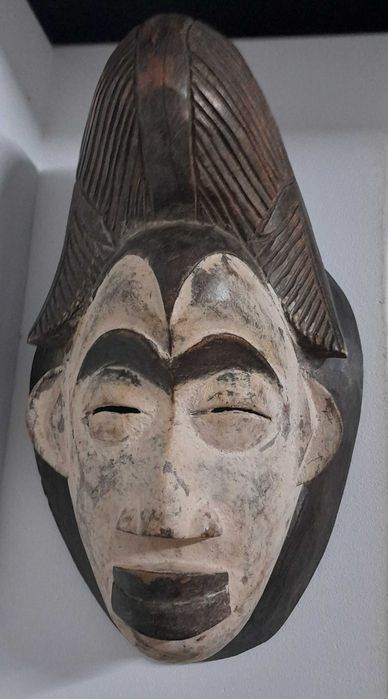 Máscara Punu em madeira