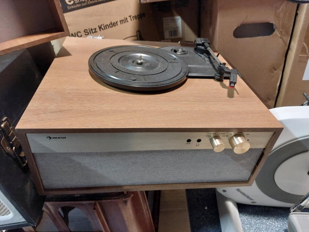 Gramofon walizkowy retro