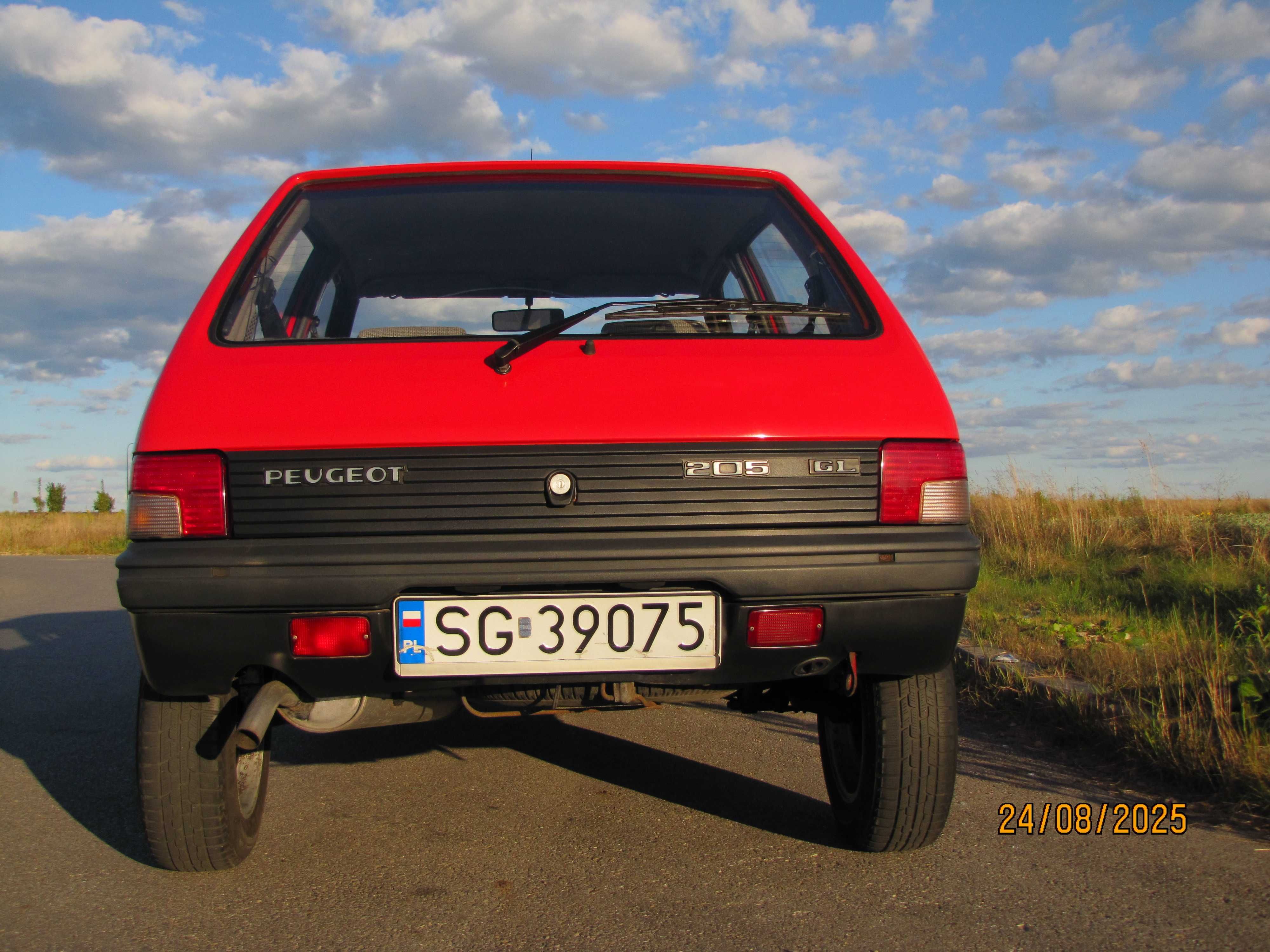 Sprzedam Peugeota 205 91rok kupiony w salonie w Polsce-F-ra zakupu