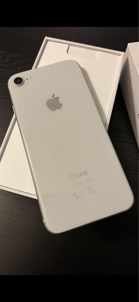 iPhone 8 - 64 Gb Branco