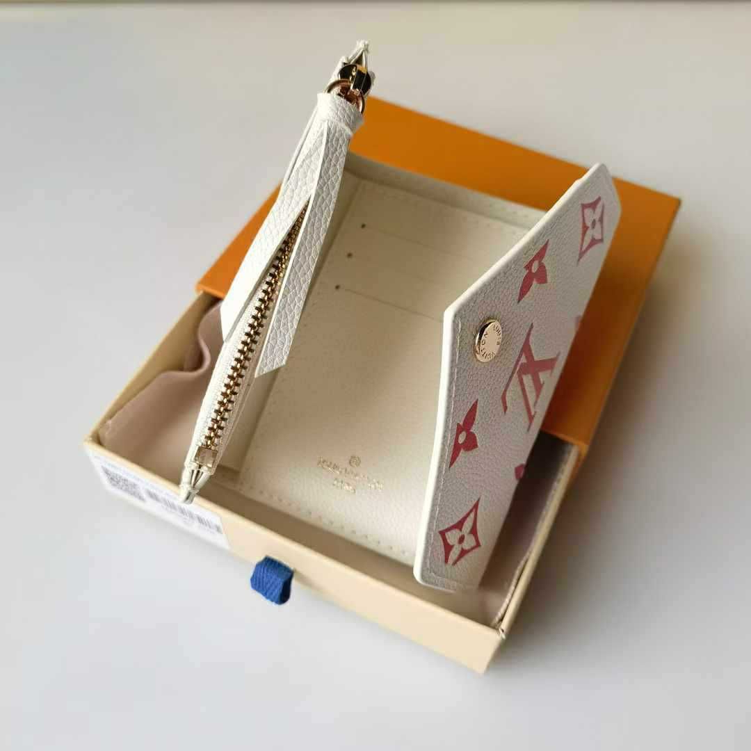 PORTFEL Louis Vuitton skóra od reki 95-44