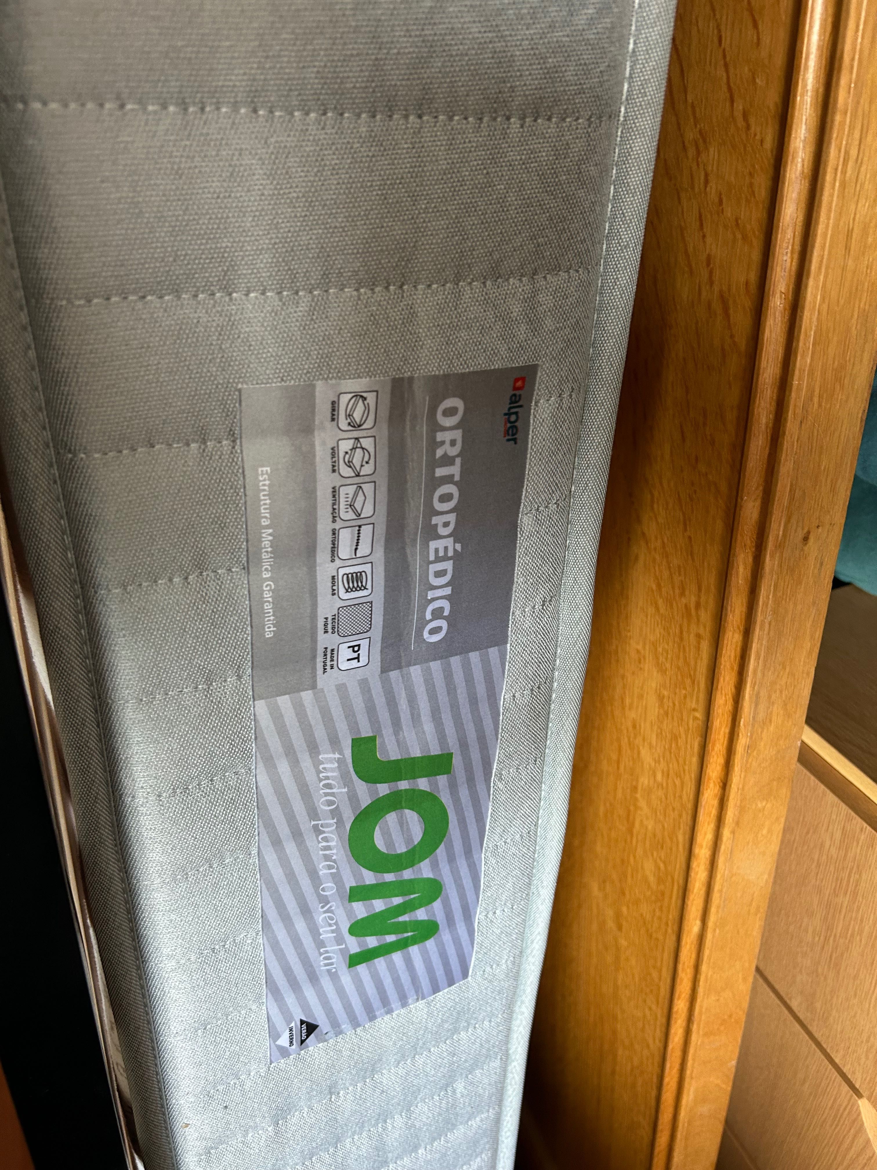 Cama de solteiro + colchão Ortopédico