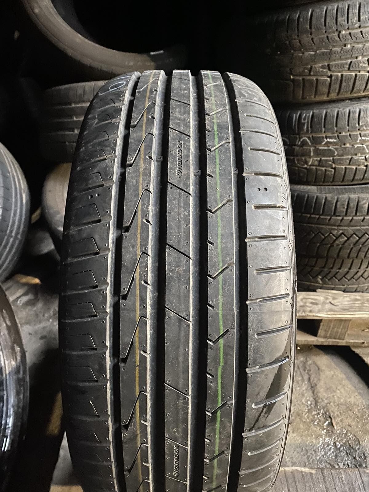 215.45.18 Hankook 1шт лето склад шины резина из Европы 45 R18 215