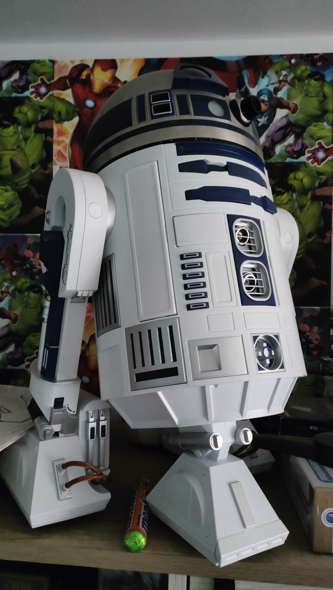 R2D2 Model z DeAgostini