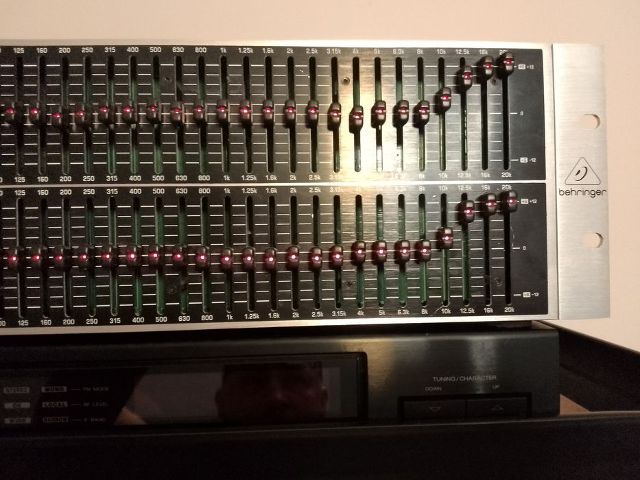 Equalizer pro Behringer
