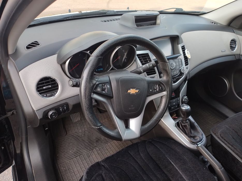 Chevrolet Cruze 1.8 141KM Nawigacja/Klimatyzacja/Tempomat/Zadbany