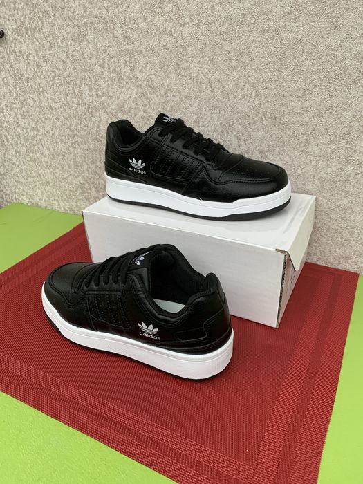 Кросівки  чорні р37.38.39.40.41