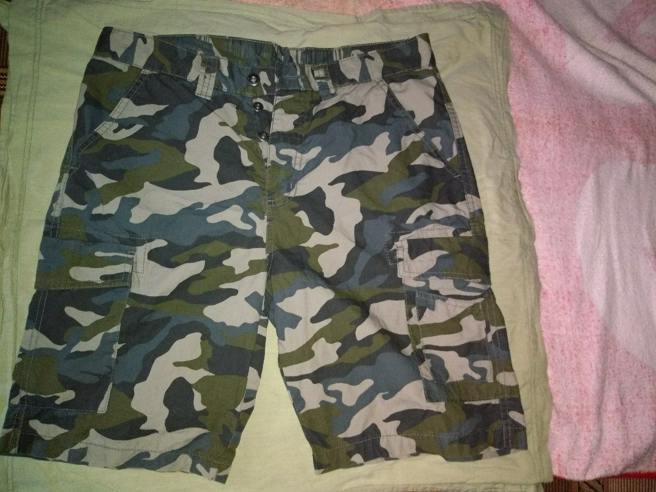 Шорти карго камуфляж. 32р нові.