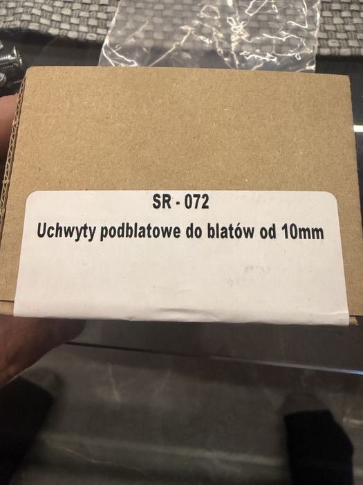 SR-072 Uchwyty podblatowe do blatów od 10mm