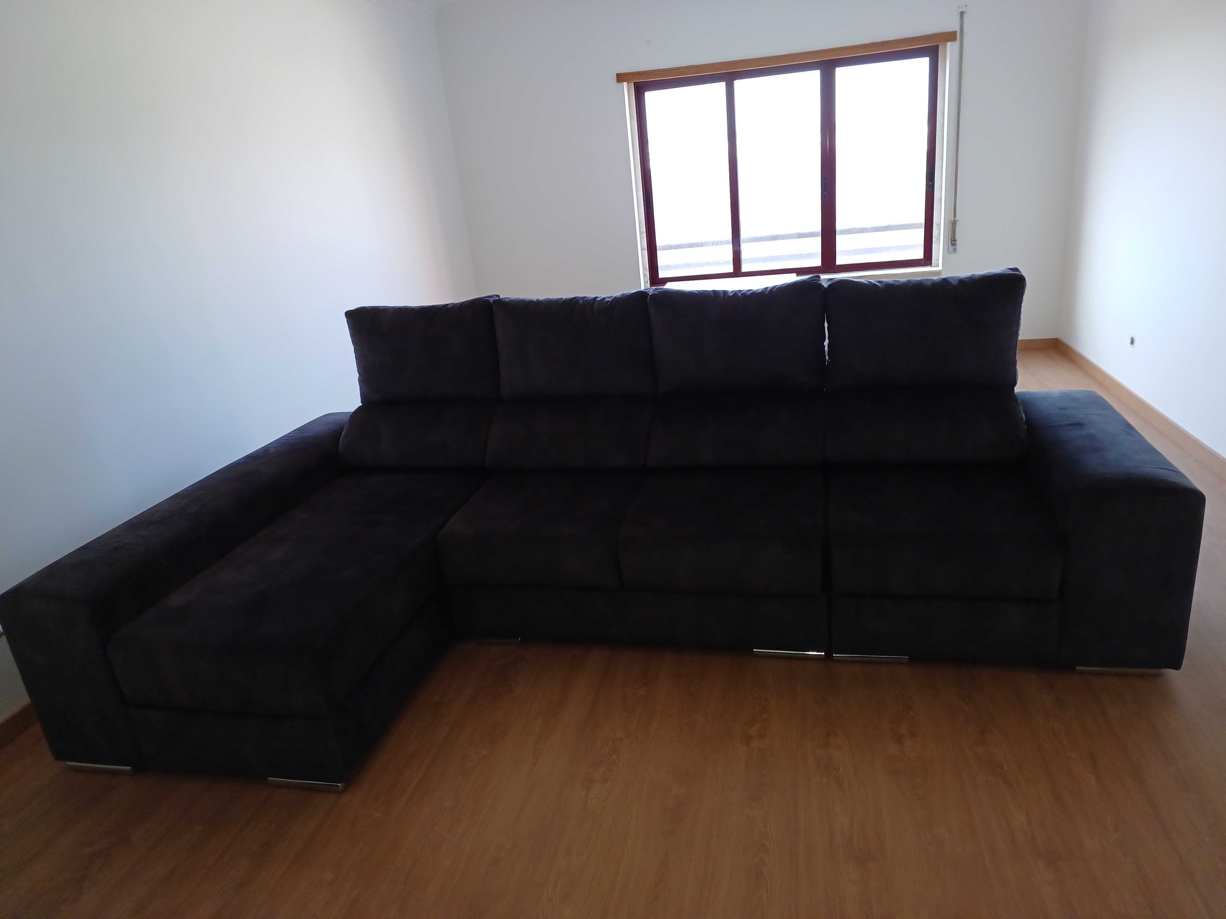 Sofá 3 lugares com Chaise Longue como novo
