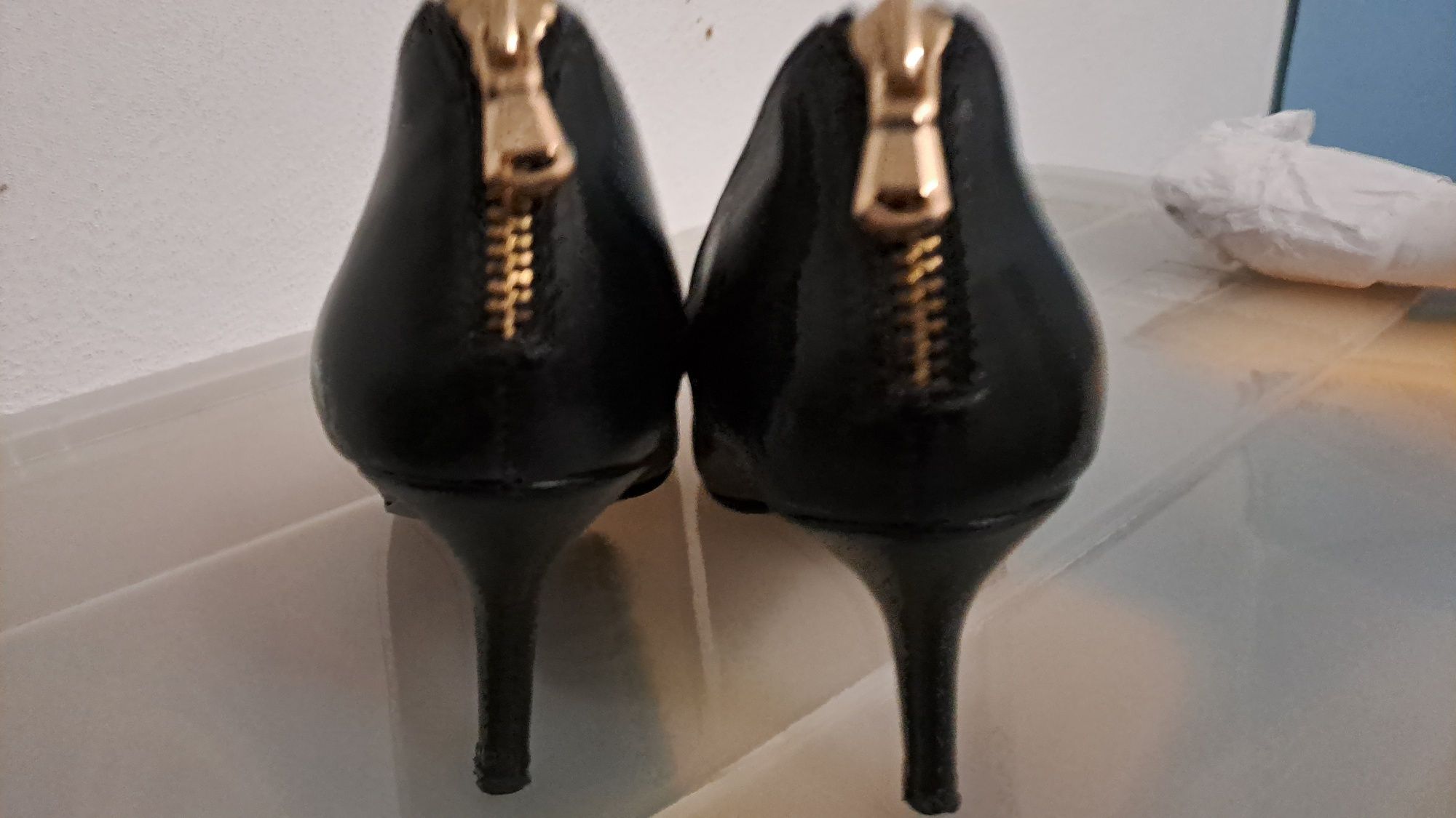 Sapatos aldo em pele