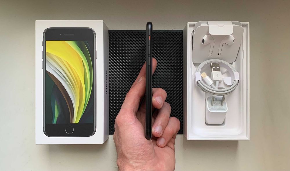 НОВЫЙ - iPhone SE 2020 - 64 гб - 100% АКБ - NEVERLOCK - BLACK