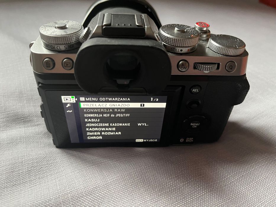 Aparat Fujifilm X-T5 srebrny + XF 16-80 mm F4.0 – gwarancja 2027