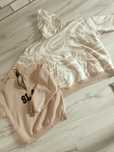 Dwie modne bluzy