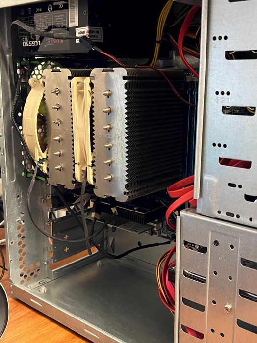 Computador AMD Phenom II X4 920, 6GB RAM, SSD 256 GB, com monitor