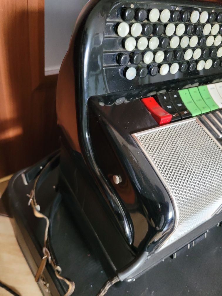 Akordeon hohner 120 basow
