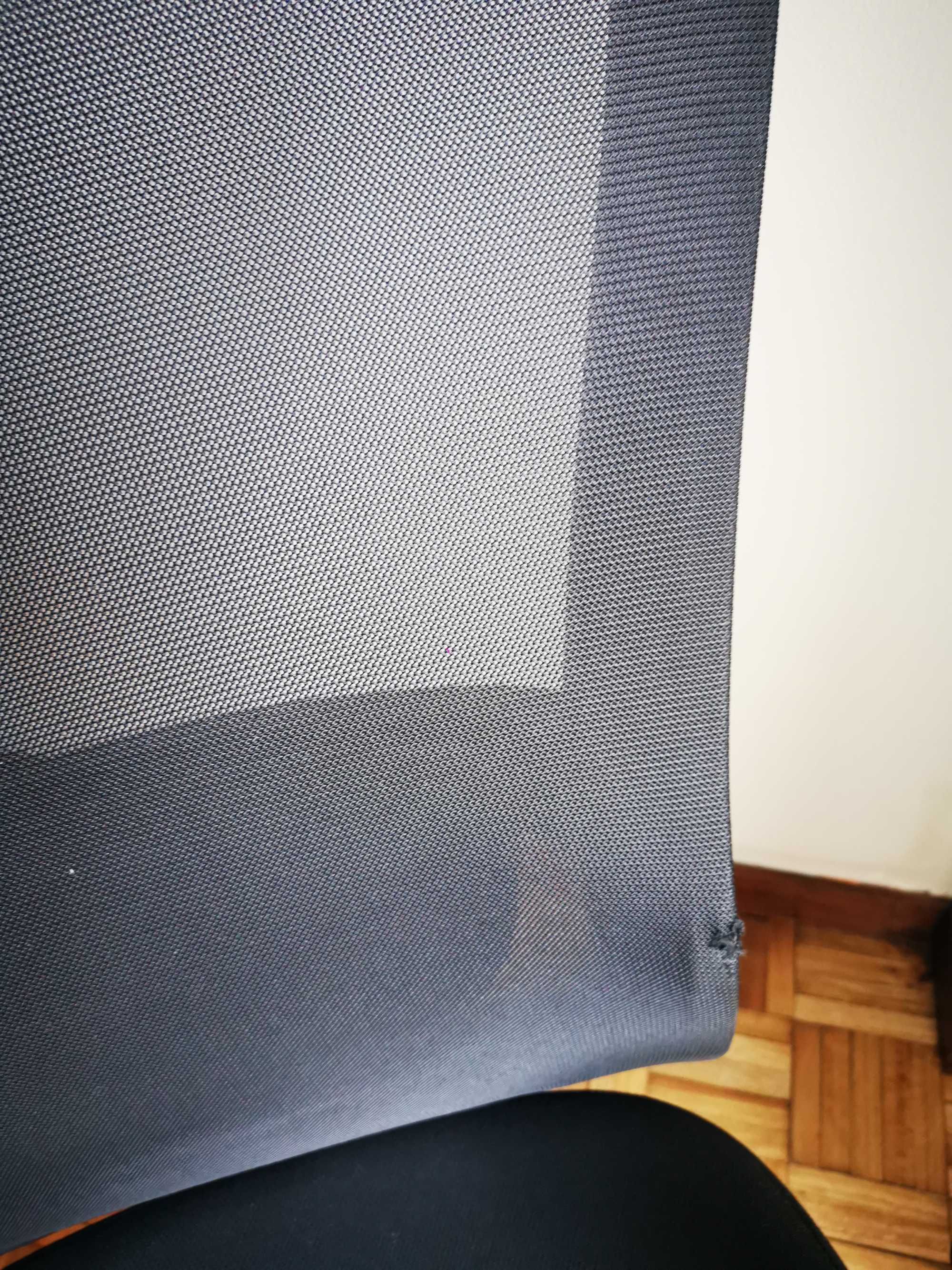 Cadeira de escritório ergonómica ajustável
