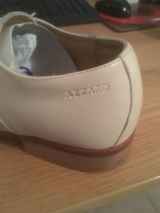 Sapatos AZZAR0