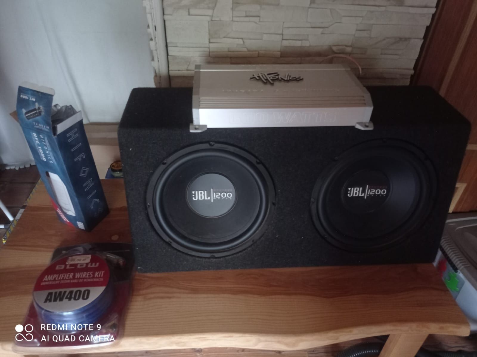Subwoofer JBL 600